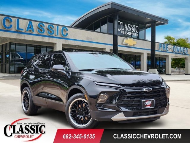 Used 2024 Chevrolet Blazer LT w/ LPO, Black Grille Bar Package