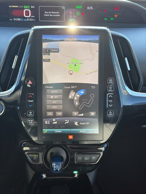 Certified 2018 Toyota Prius Prime Advanced w/ Carpet Mat Package FWD image 14