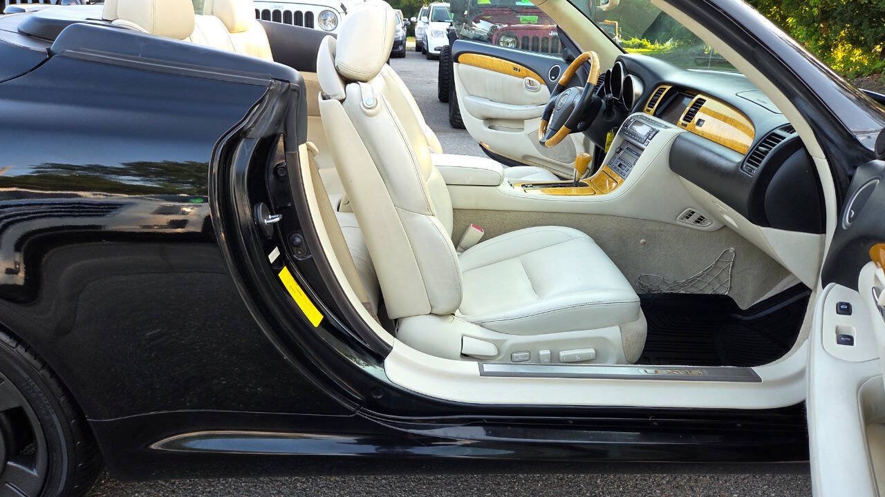 Used 2003 Lexus SC 430 Convertible RWD image 36