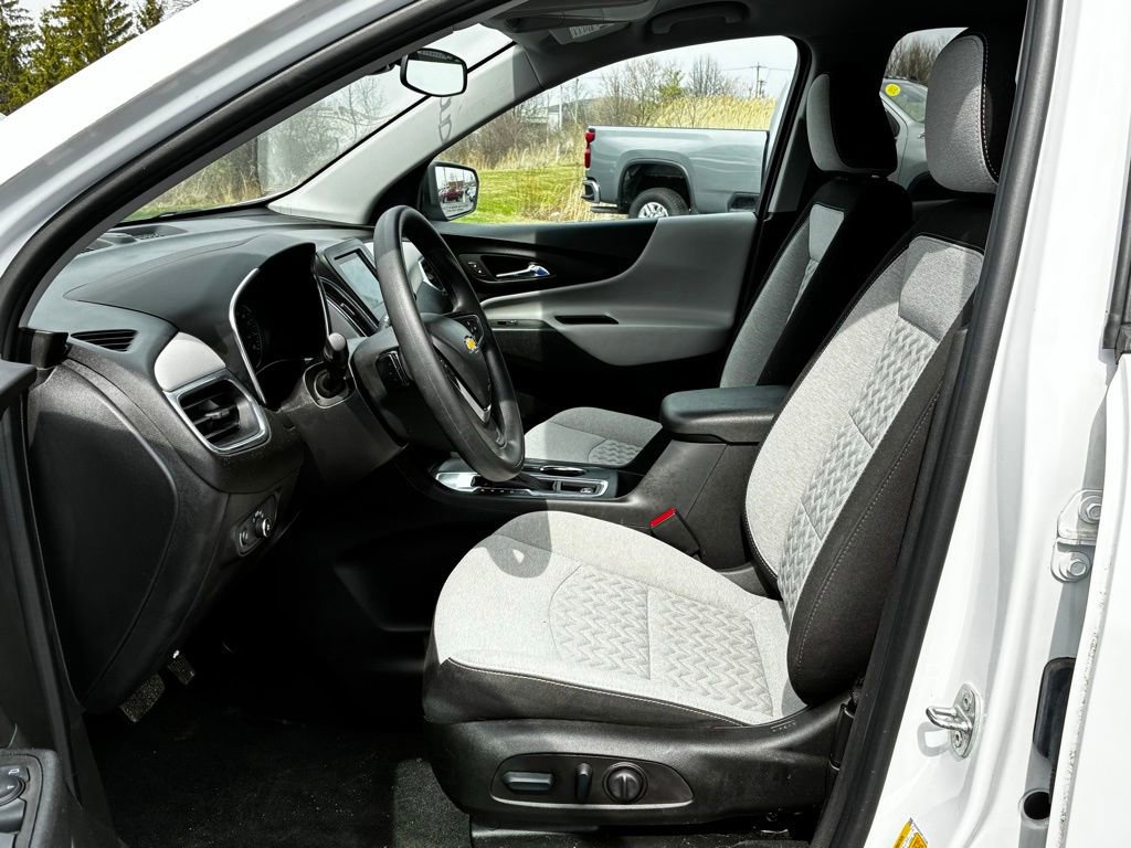 Used 2023 Chevrolet Equinox LS w/ LS Convenience Package FWD image 18