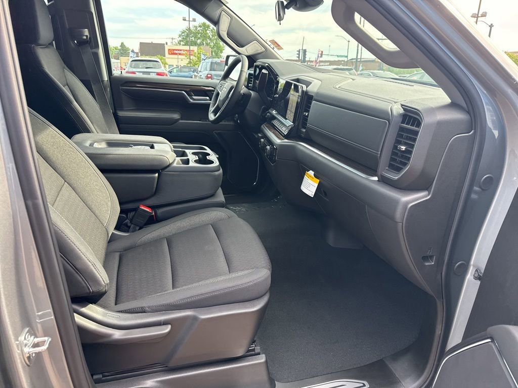 New 2025 Chevrolet Silverado 1500 LT w/ Convenience Package II image 28