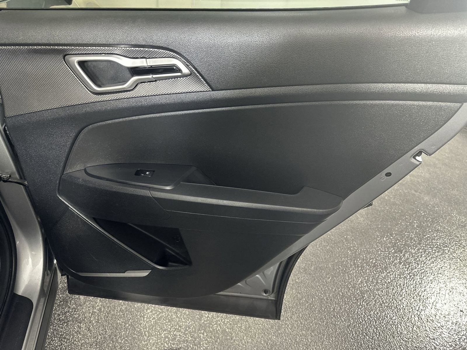 Used 2023 Kia Sportage LX image 35