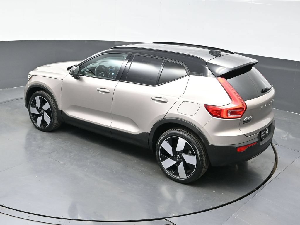 Used 2023 Volvo XC40 Recharge Plus AWD/4WD image 37
