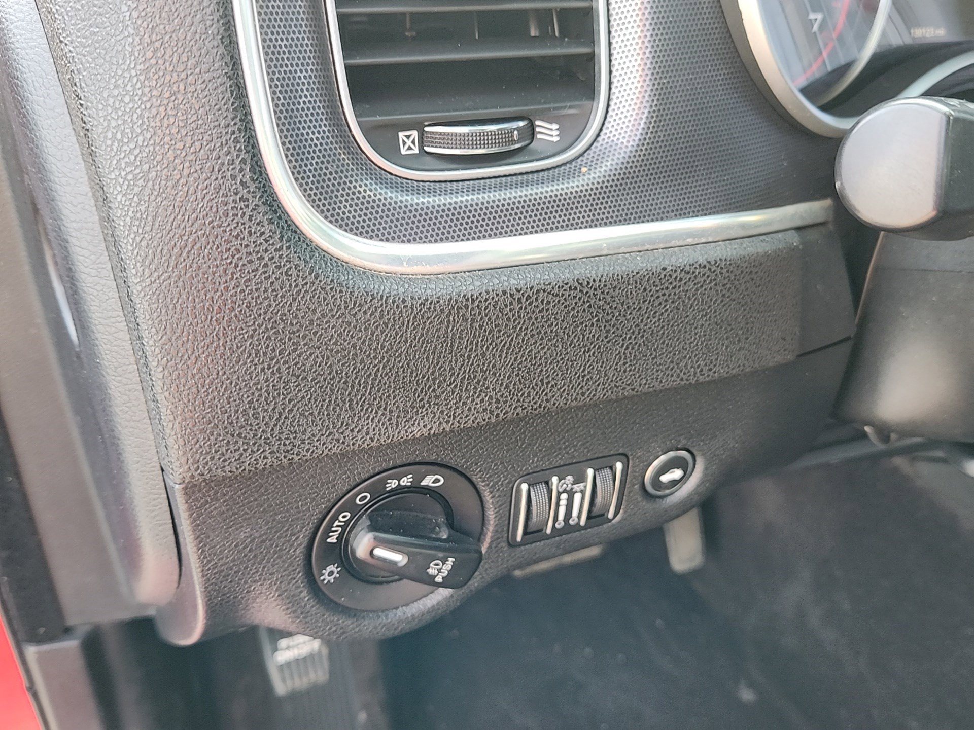 Used 2017 Dodge Charger R/T image 12