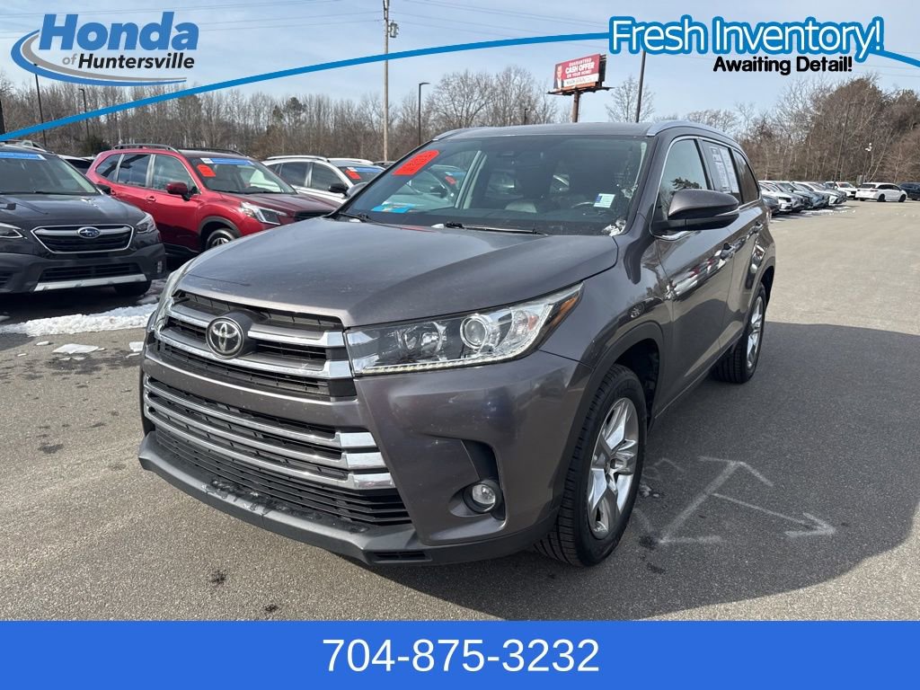 Used 2019 Toyota Highlander Limited image 4