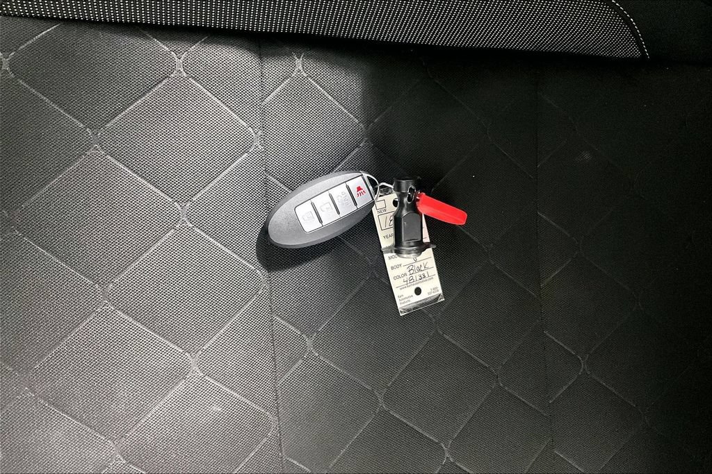 Used 2020 Nissan Kicks S FWD image 10