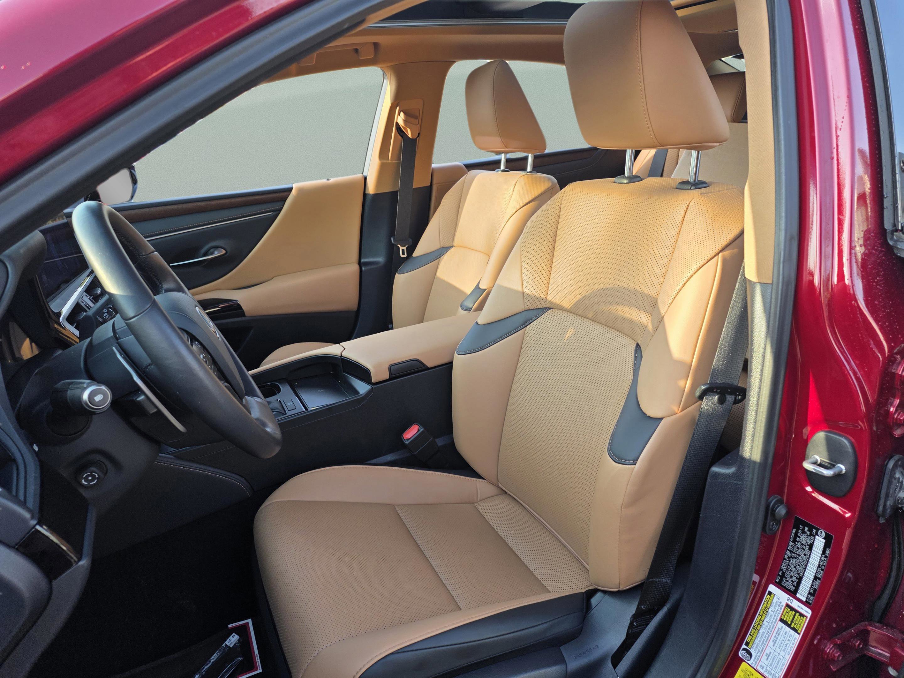 Certified 2025 Lexus ES 350 w/ Premium Package image 13