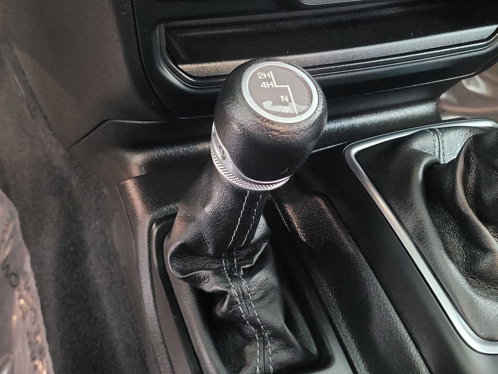 Used 2024 Jeep Wrangler Sport S image 15