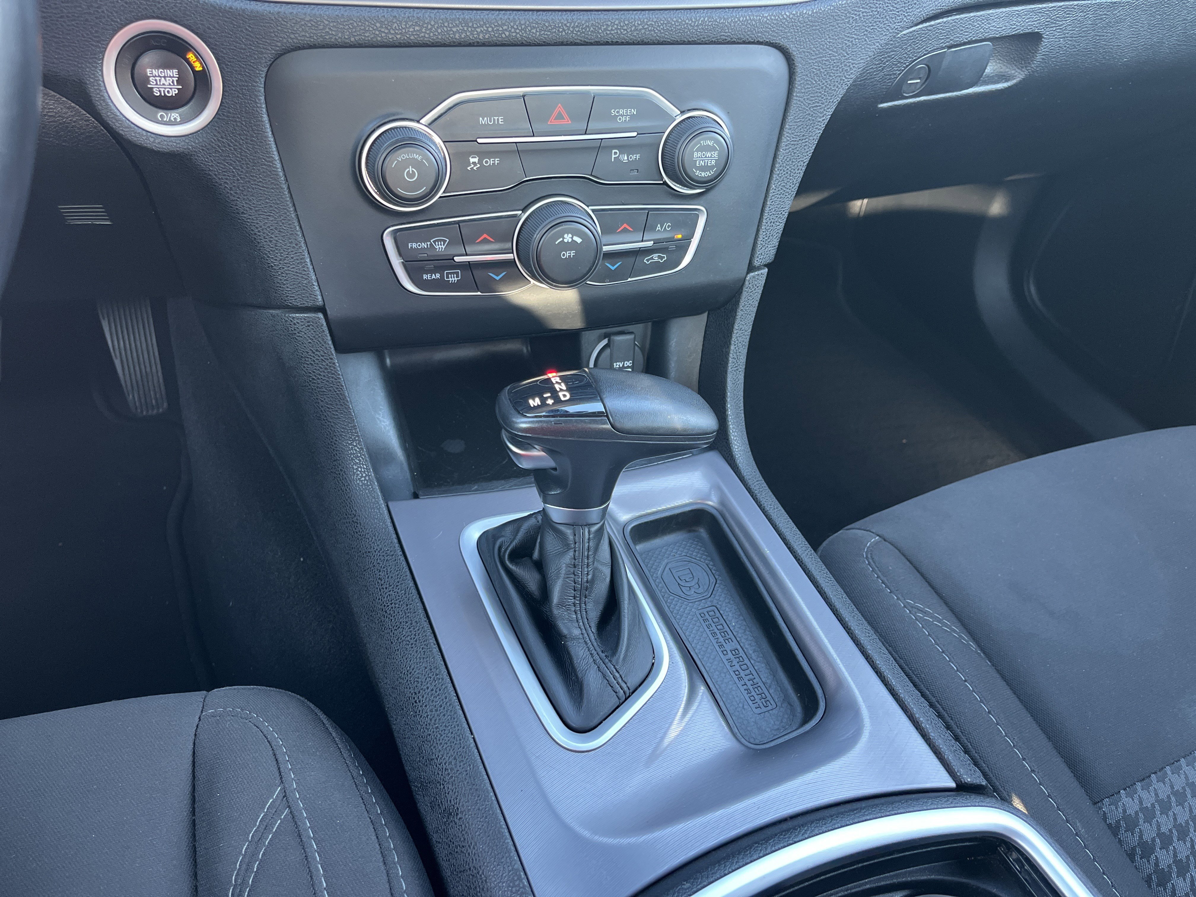 Used 2023 Dodge Charger SXT image 9