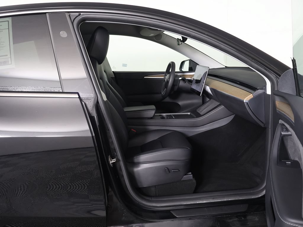 Used 2023 Tesla Model Y Performance AWD/4WD image 31