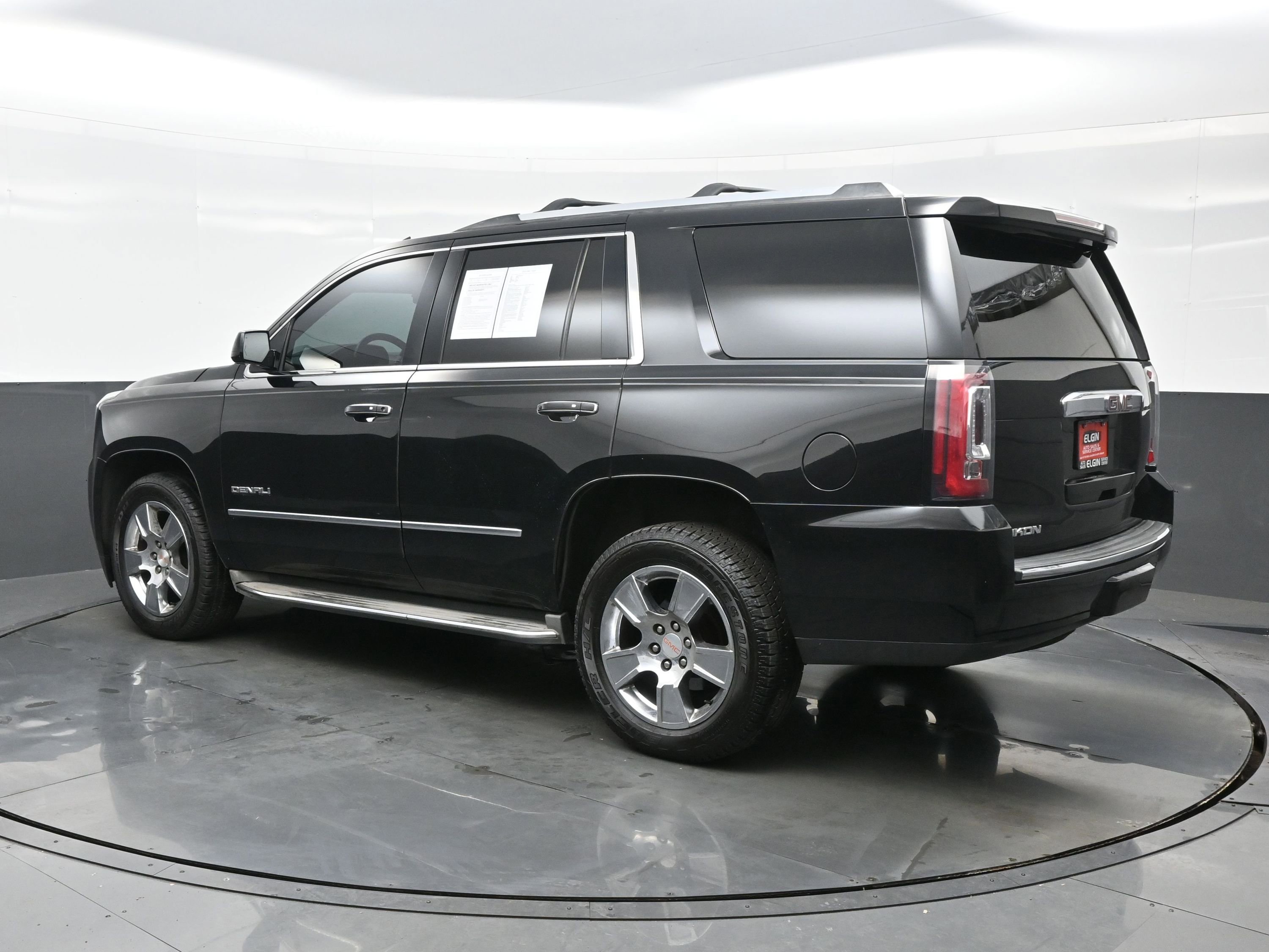 Used 2015 GMC Yukon Denali w/ Touring Package image 4