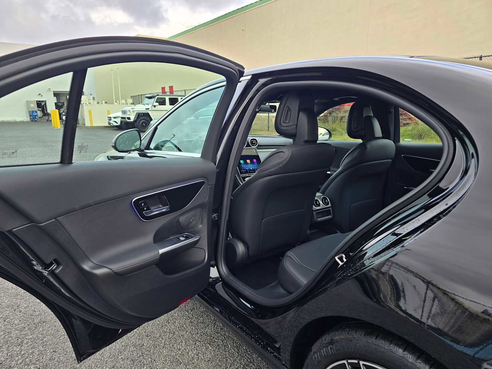 Used 2025 Mercedes-Benz C 300 4MATIC Sedan image 17