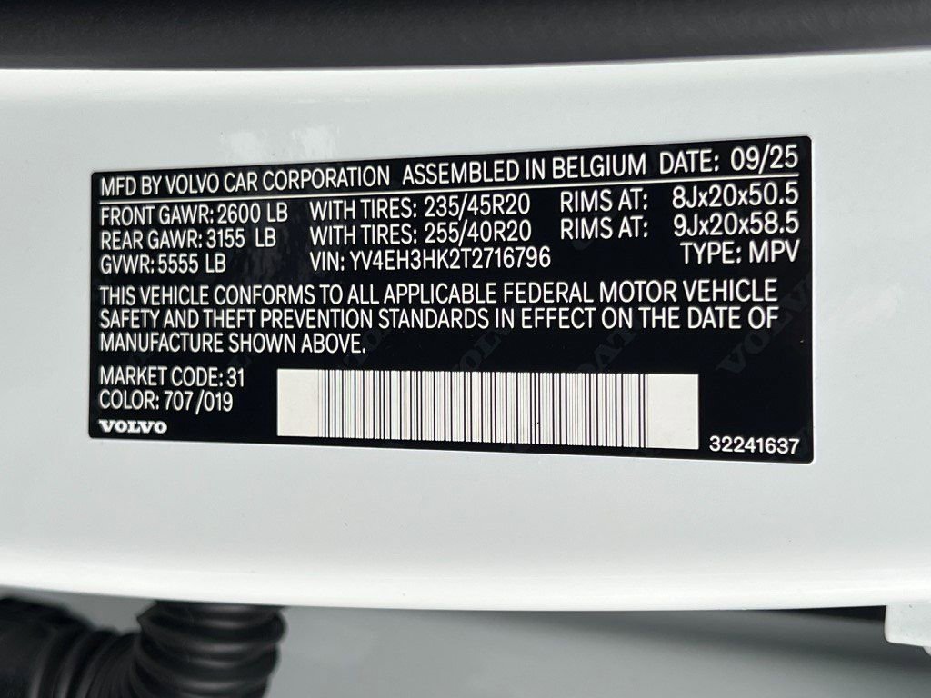 New 2026 Volvo EX40 Plus w/ Climate Package RWD image 31