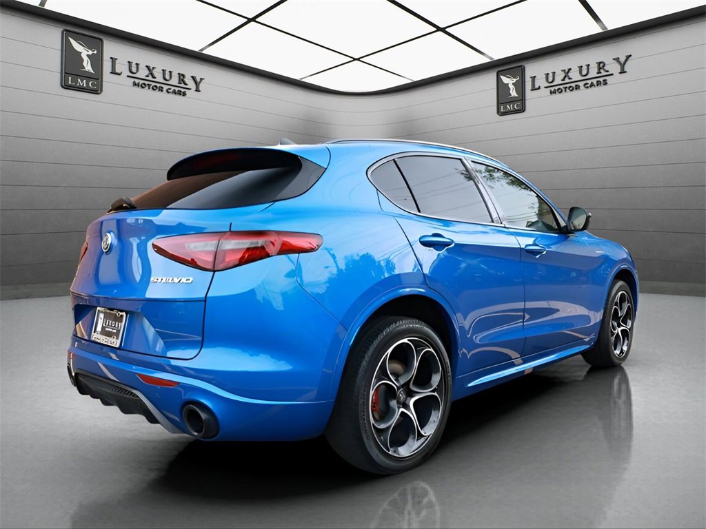 Used 2023 Alfa Romeo Stelvio Veloce image 9