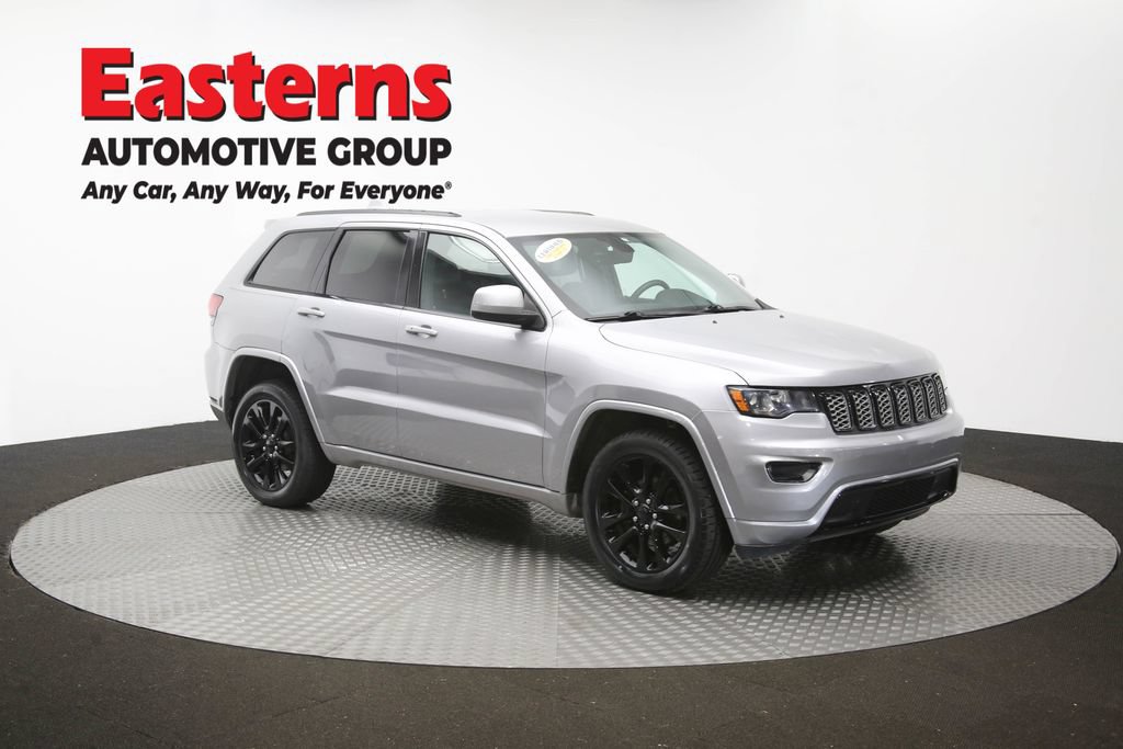 Used 2017 Jeep Grand Cherokee Altitude AWD/4WD image 48