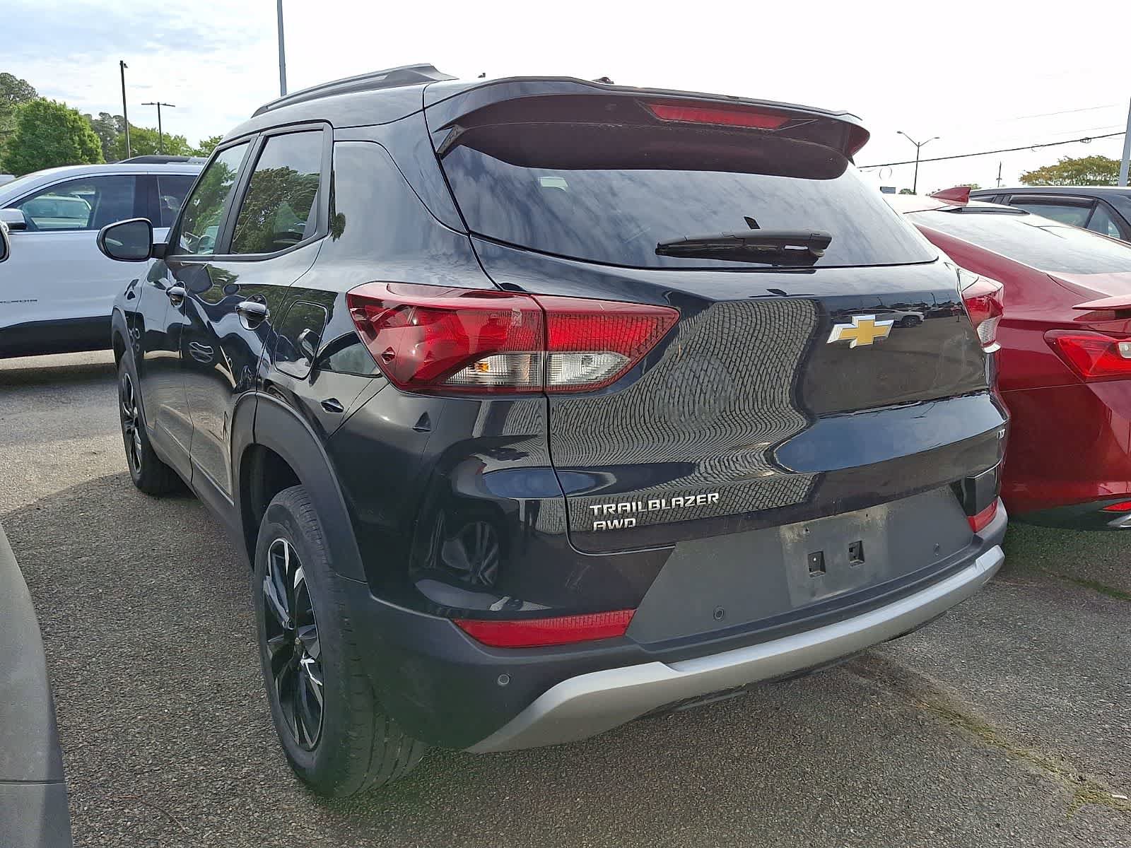 Used 2022 Chevrolet TrailBlazer LT w/ Driver Confidence Package AWD/4WD image 3