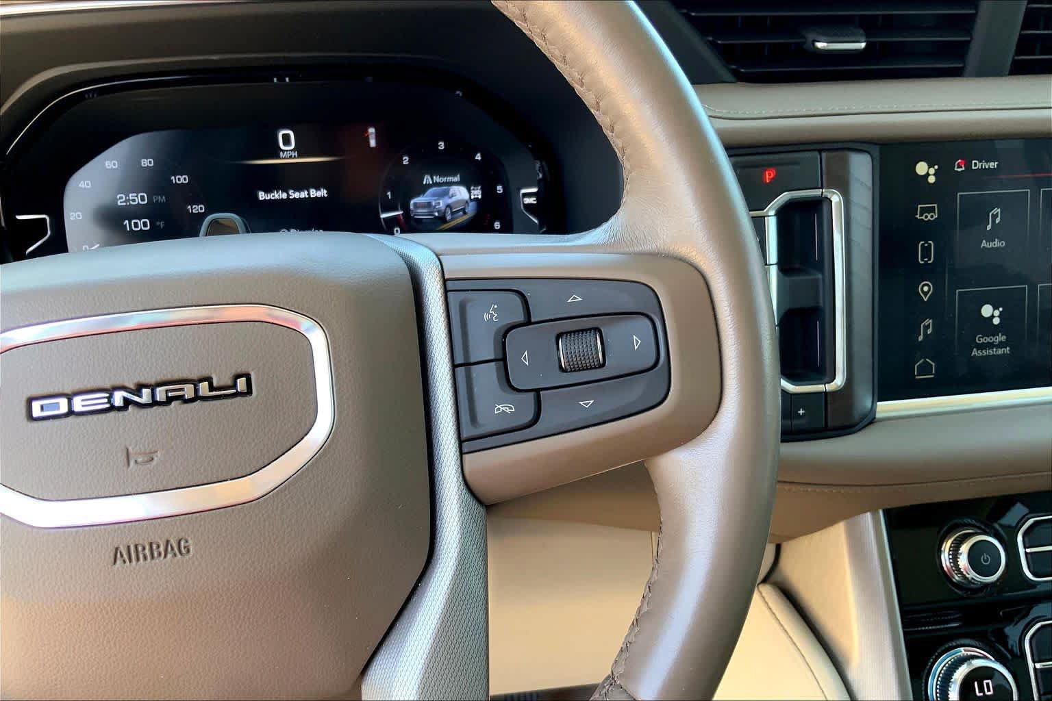 Used 2023 GMC Yukon Denali w/ Advanced Technology Package AWD/4WD image 24