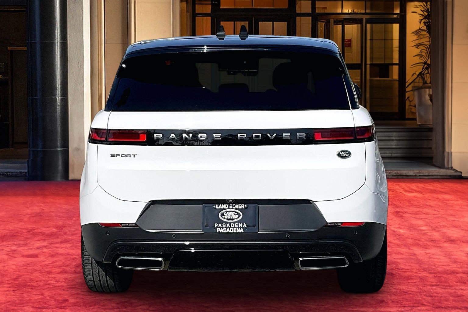 Used 2023 Land Rover Range Rover Sport SE AWD/4WD image 4