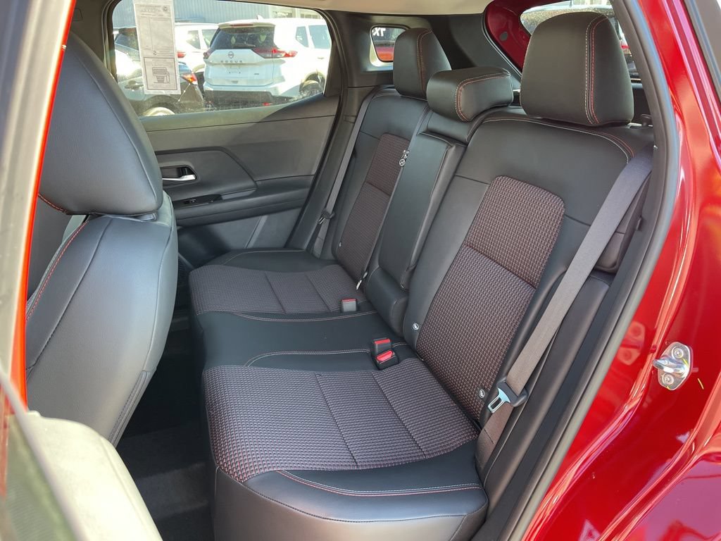 New 2026 Nissan Kicks SR w/ Cold Weather Package AWD/4WD image 18