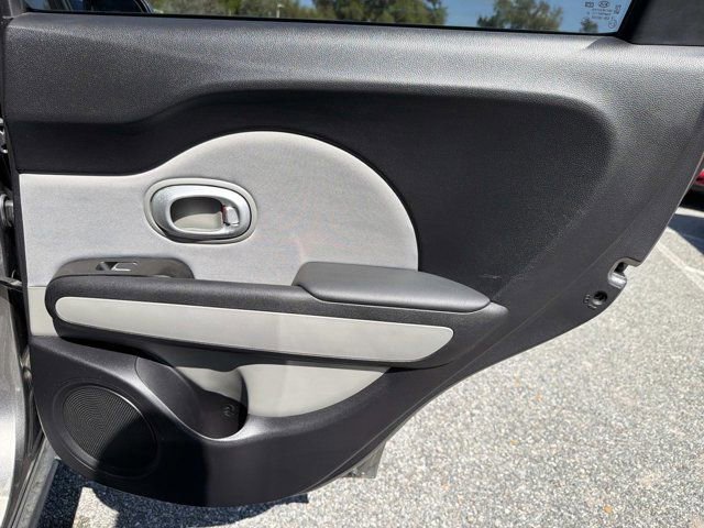 Used 2017 Kia Soul + image 18
