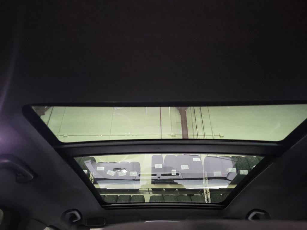 New 2026 Land Rover Range Rover Velar Dynamic SE image 27