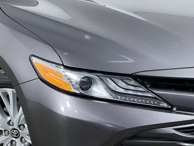 Used 2020 Toyota Camry XLE FWD image 39
