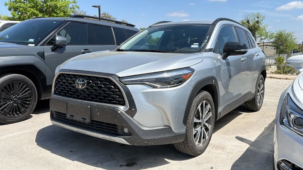 Certified 2025 Toyota Corolla Cross XLE image 15