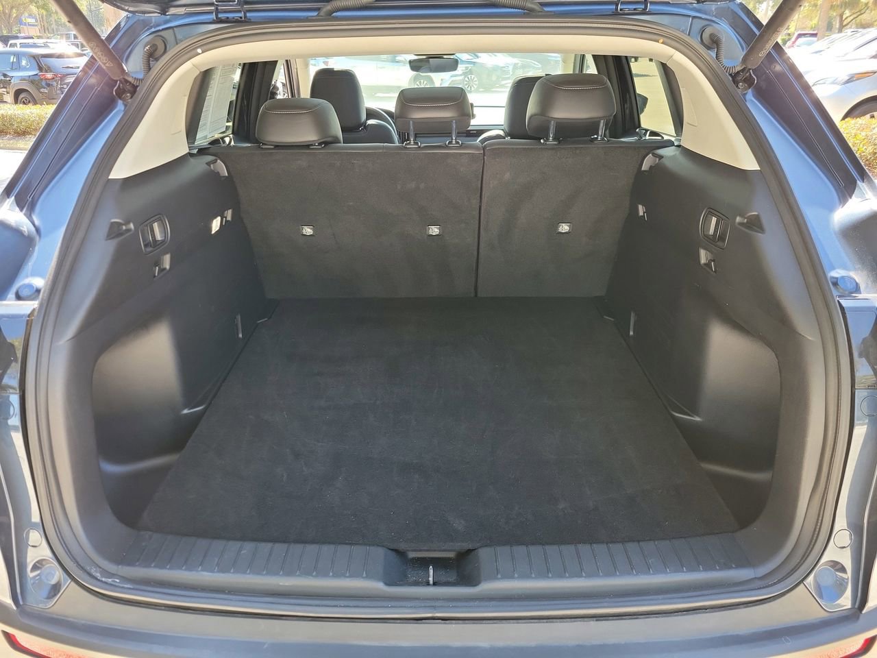 Used 2025 MAZDA CX-50 AWD 2.5 S w/ Premium Package image 8