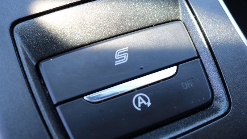 Used 2020 Ford Fusion SE w/ Fleet SE Value Package FWD image 17