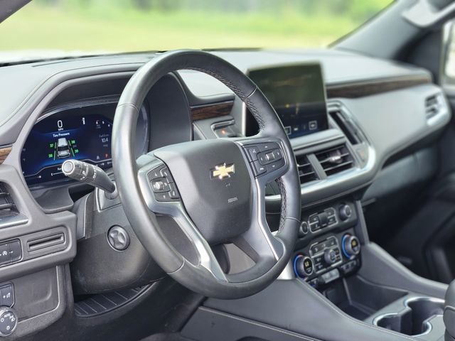 Used 2023 Chevrolet Suburban Premier image 11