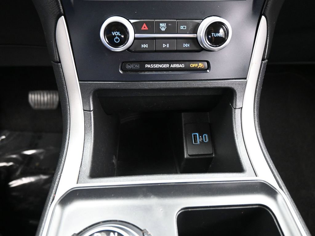 Certified 2022 Ford Edge SE w/ Black Appearance Package image 14