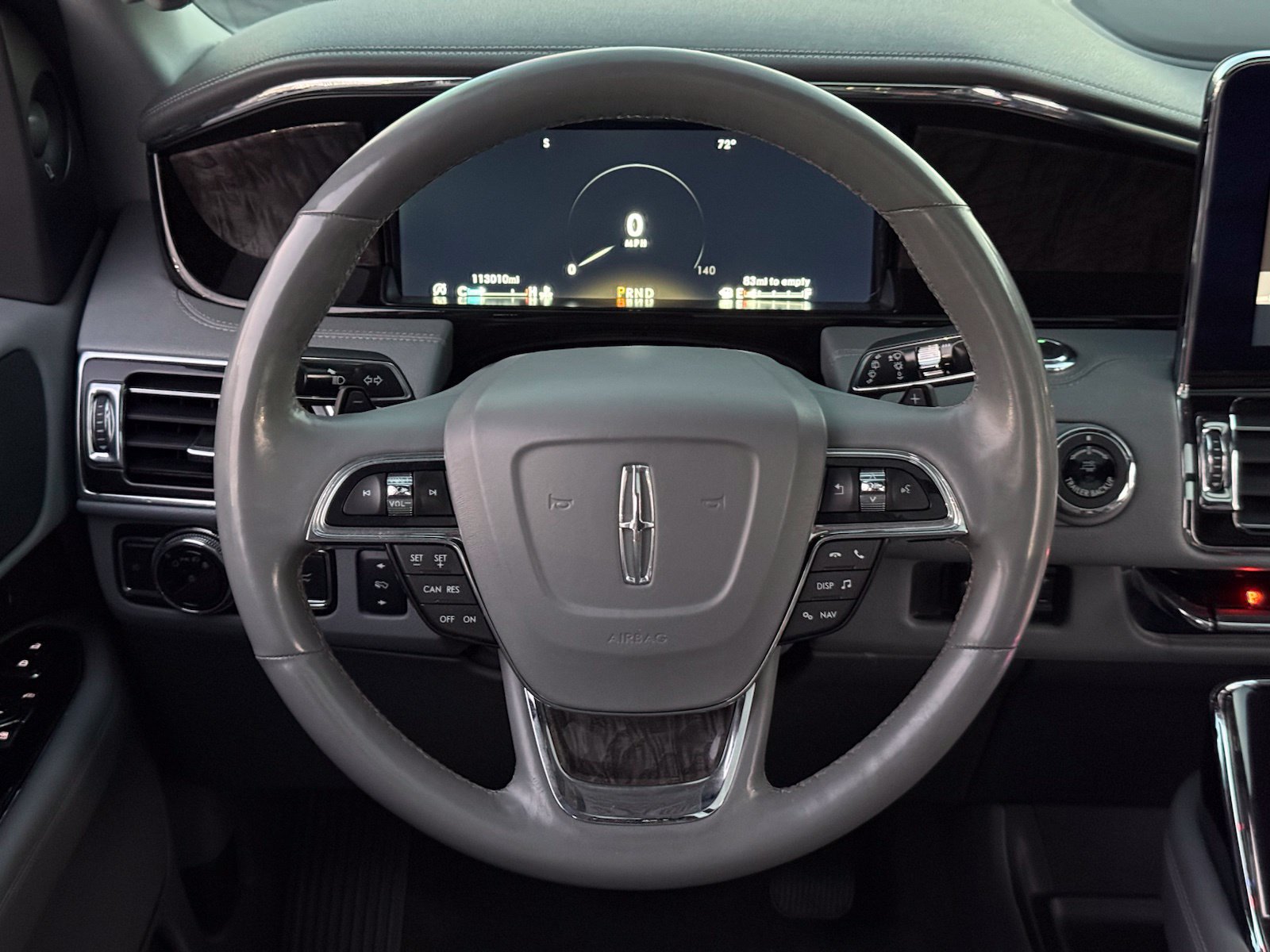 Used 2018 Lincoln Navigator Select RWD image 35