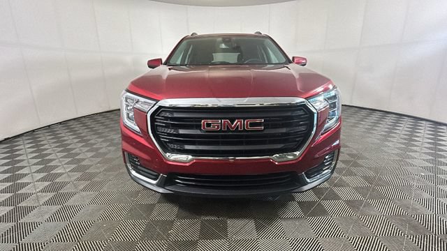 Used 2023 GMC Terrain SLE w/ Driver Convenience Package AWD/4WD image 7