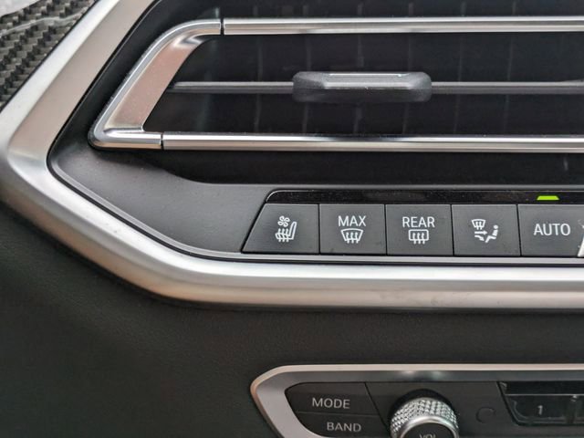 Used 2022 BMW X5 M50i w/ Executive Package image 32