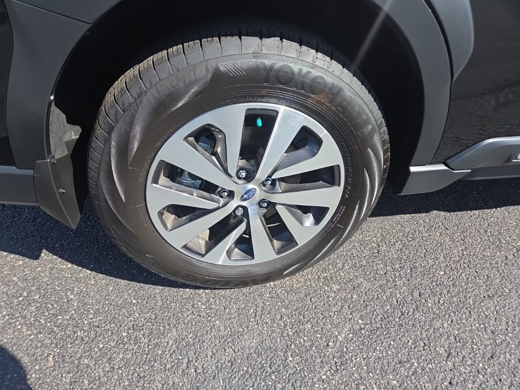 Certified 2025 Subaru Outback Premium w/ Popular Package #1A image 8