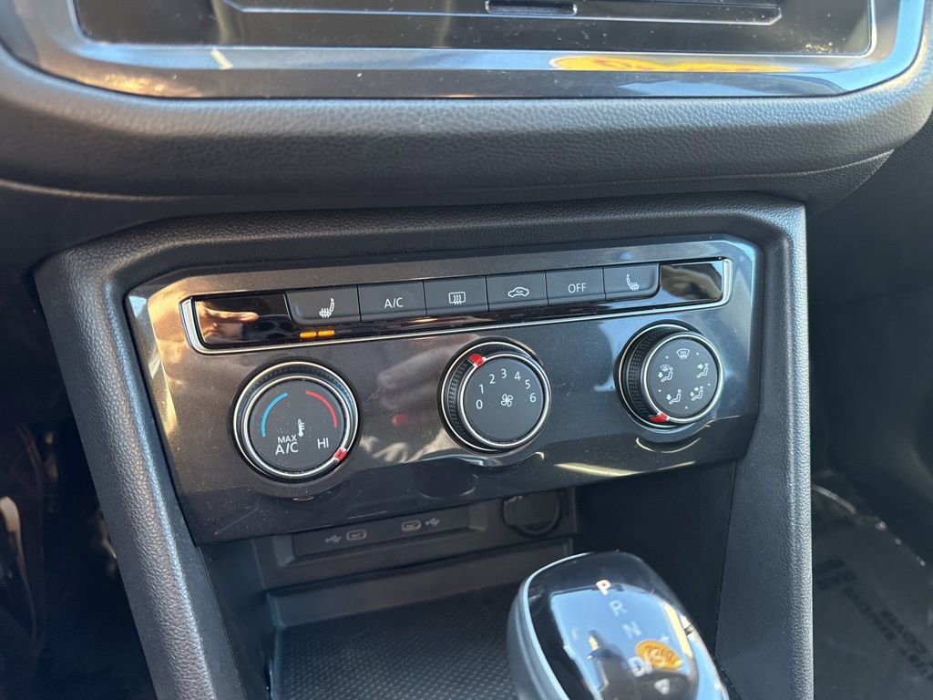 Used 2022 Volkswagen Tiguan S image 29