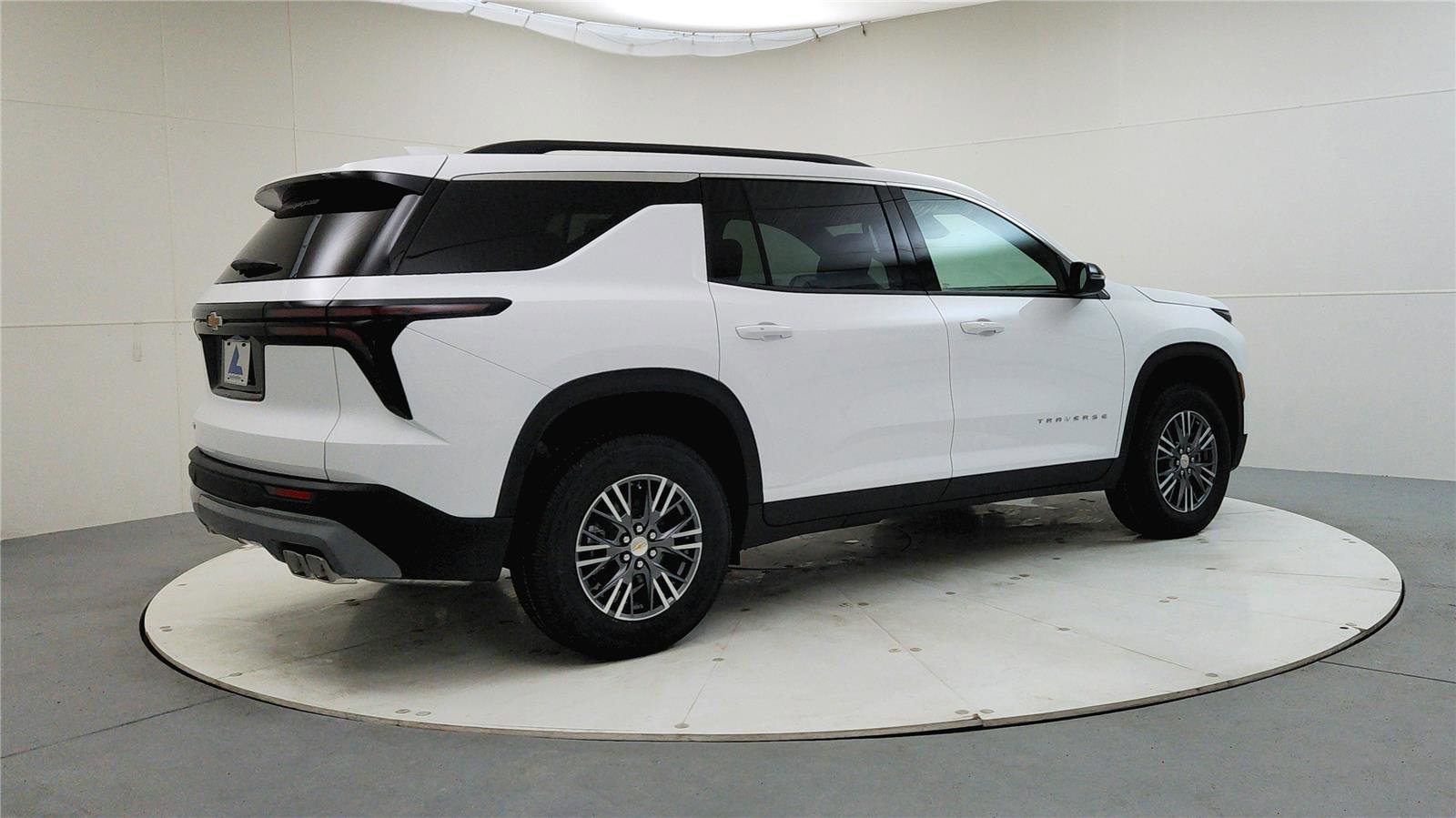 New 2026 Chevrolet Traverse LT image 7