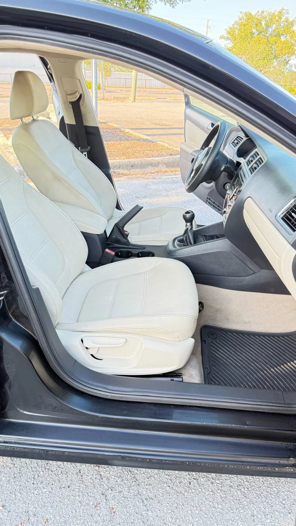 Used 2012 Volkswagen Jetta SE image 11