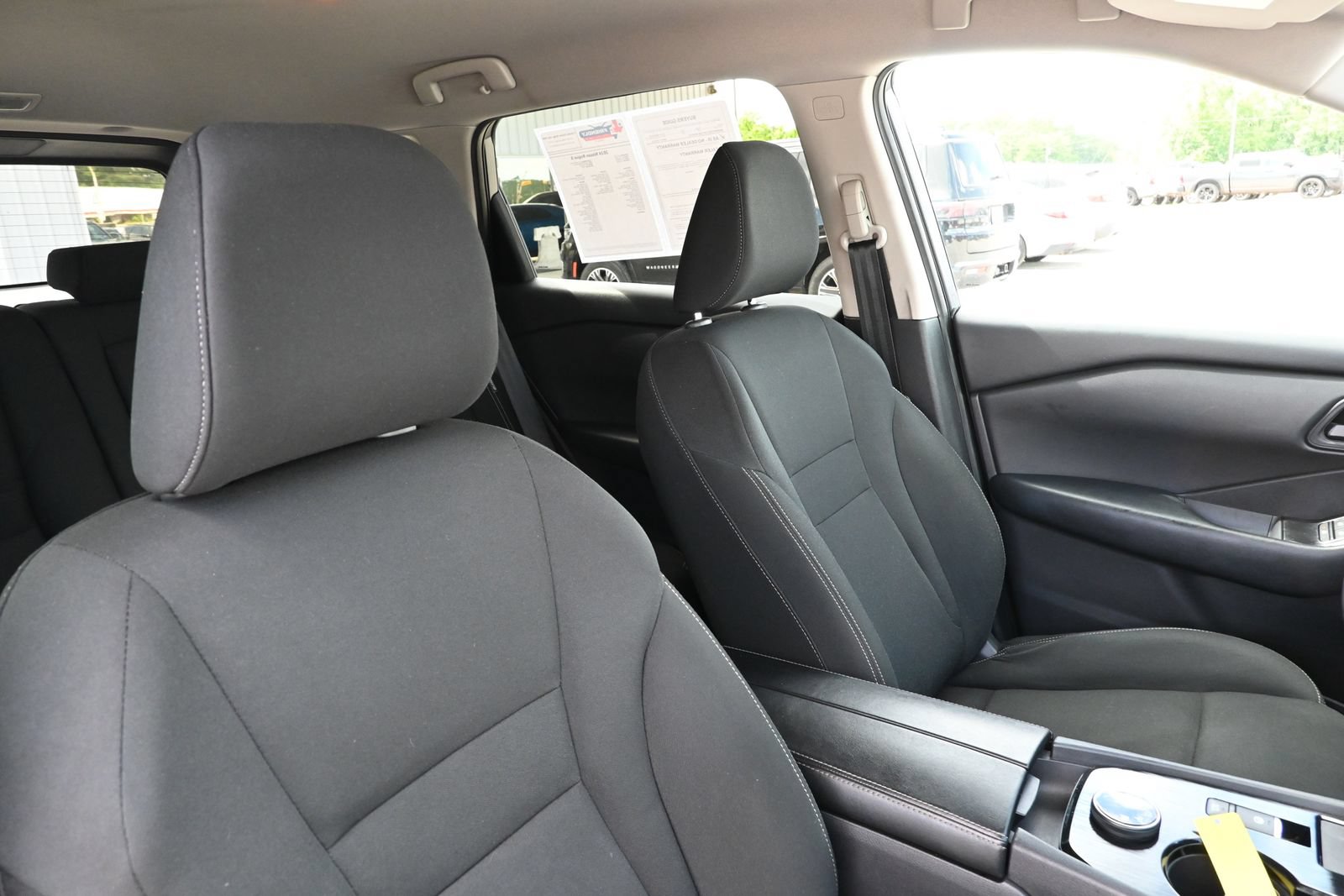 Used 2024 Nissan Rogue S AWD/4WD image 34