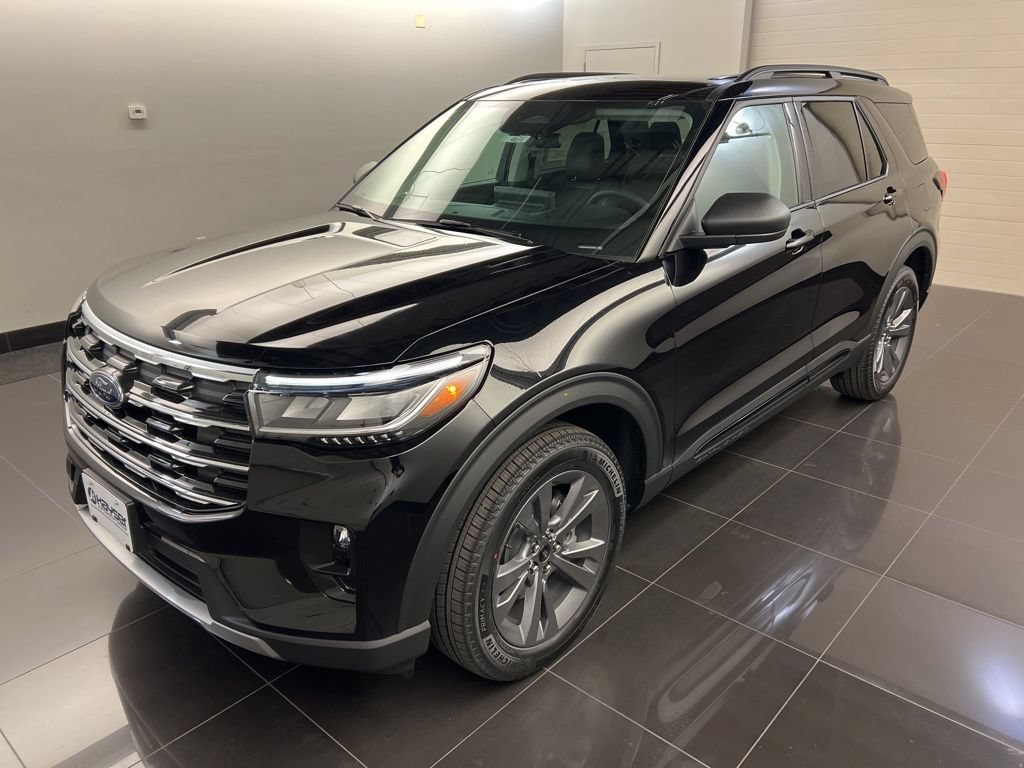 New 2026 Ford Explorer Active w/ Active Comfort Package AWD/4WD image 3
