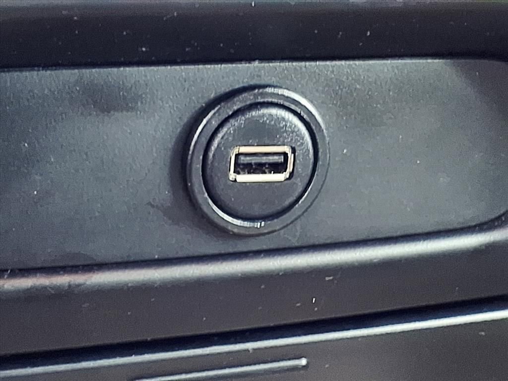 Used 2005 Ford F150 XLT image 23