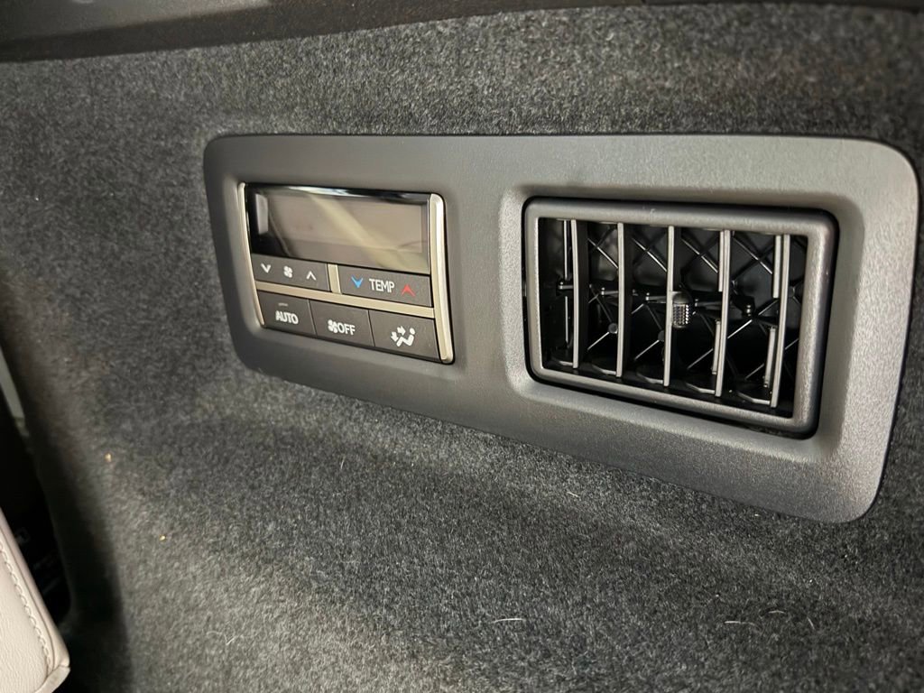 Used 2022 Lexus RX 350L Premium w/ Premium Package image 38