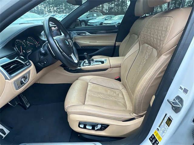 Used 2019 BMW 750i xDrive w/ Executive Package image 9