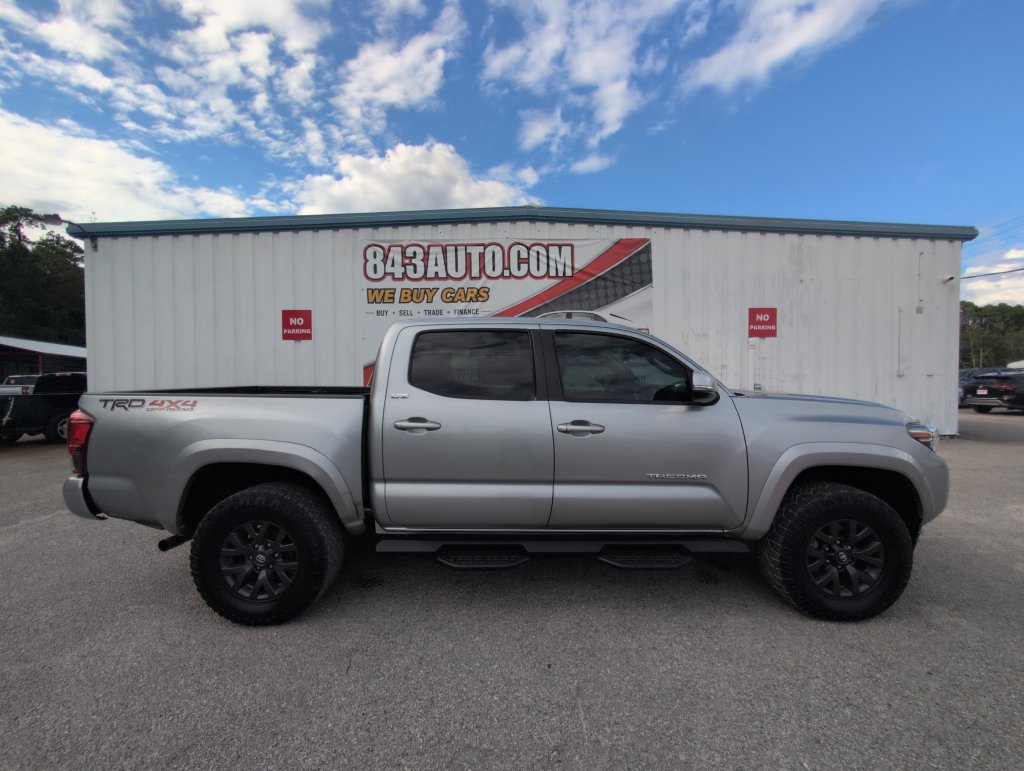 Used 2023 Toyota Tacoma SR5 w/ Technology Package AWD/4WD image 9