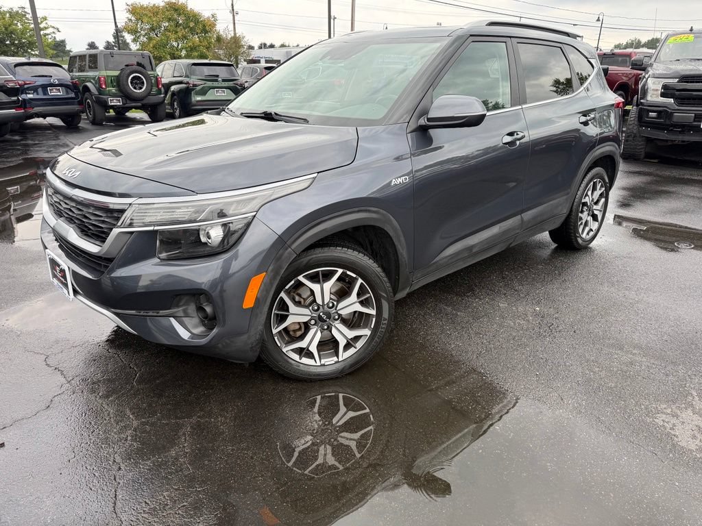 Used 2022 Kia Seltos EX AWD/4WD image 1