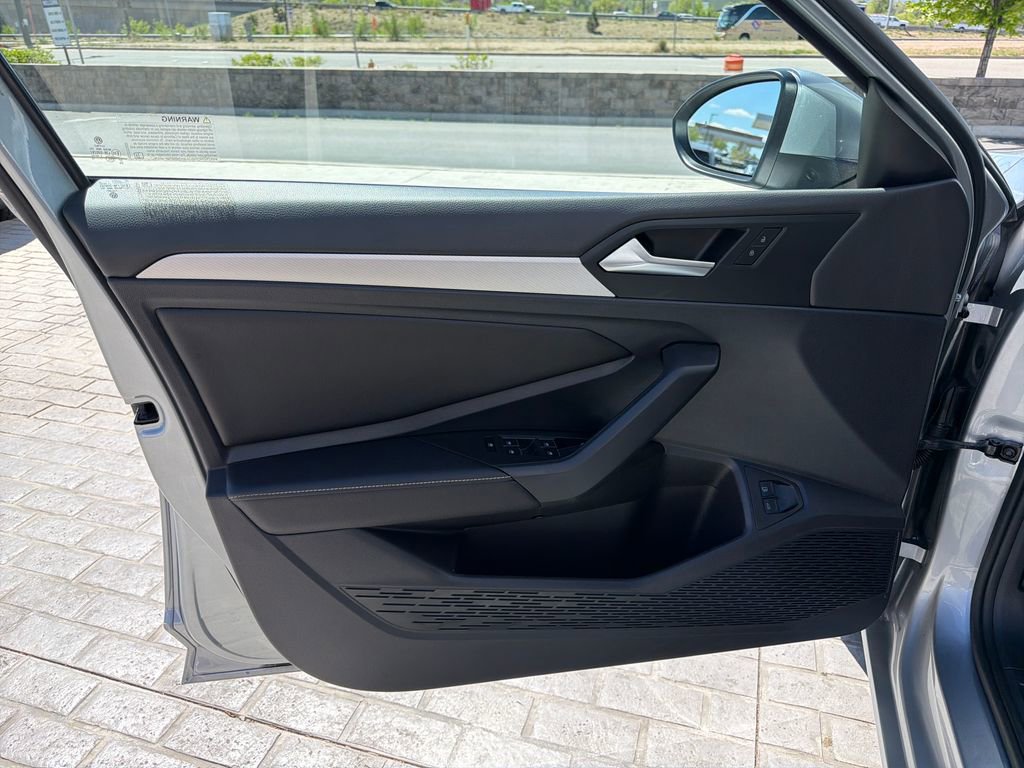 Certified 2022 Volkswagen Jetta S FWD image 12