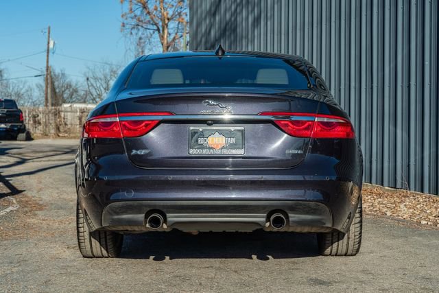 Used 2016 Jaguar XF Premium image 5