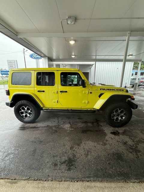 Used 2022 Jeep Wrangler Unlimited Rubicon w/ Cold Weather Group AWD/4WD image 3