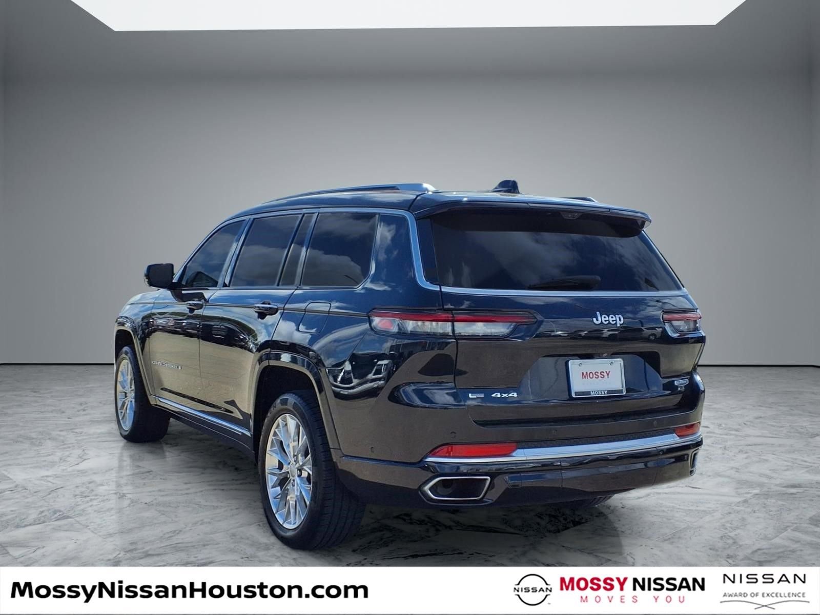 Used 2021 Jeep Grand Cherokee L Summit w/ Advanced Protech Group IV image 2