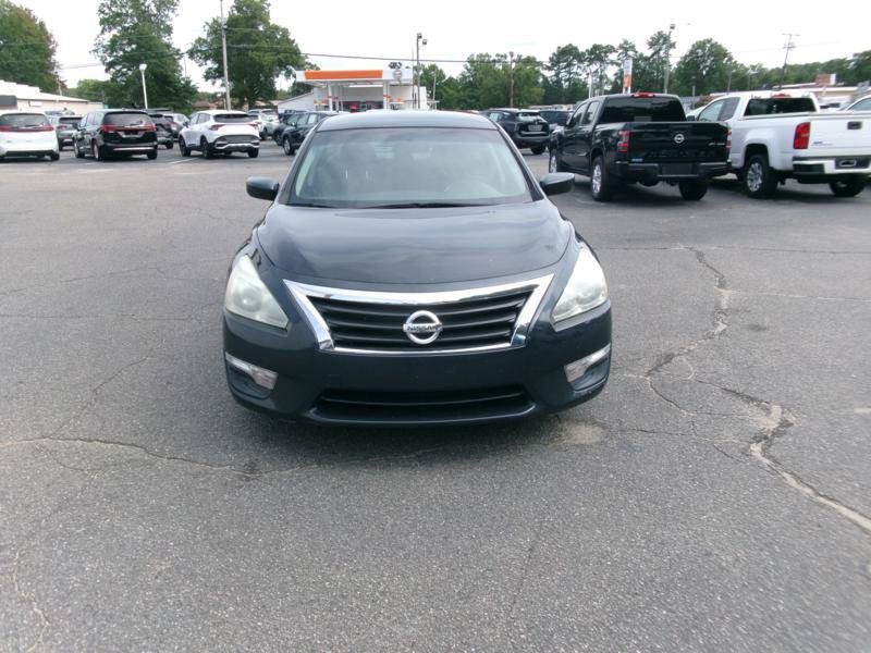 Used 2015 Nissan Altima 2.5 S w/ Sport Value Package FWD image 3